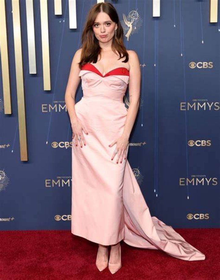 Aimee Lou Wood Height Weight Shoe Size