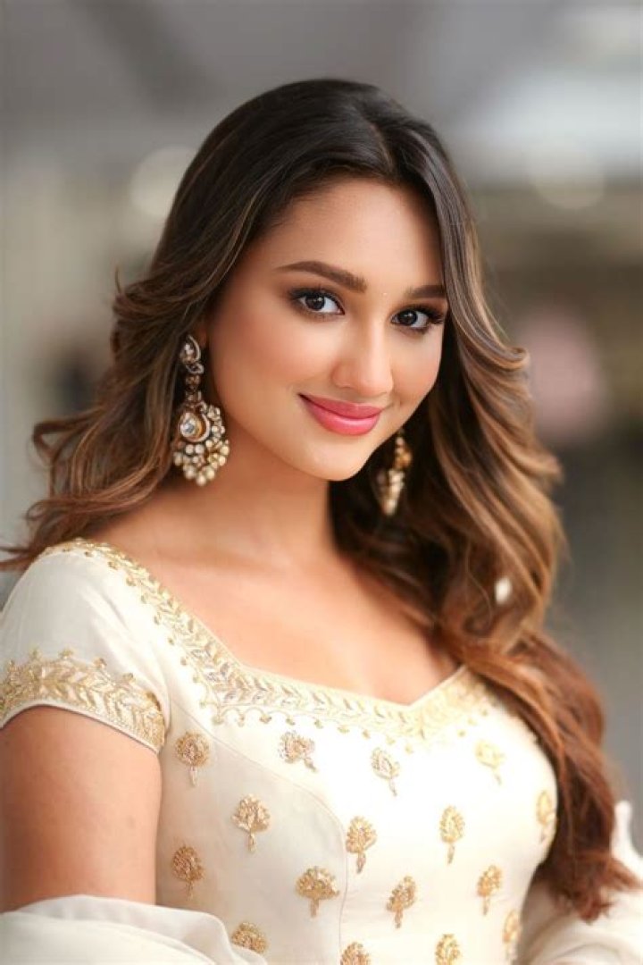 Akanksha Sharma Photos celebzbiography