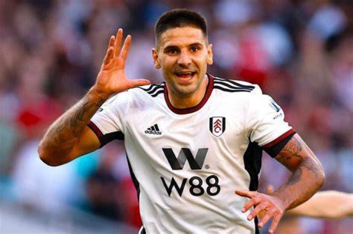 Aleksandar Mitrovic bio, age, wife, children, salary, height 1 Aleksandar Mitrovic bio