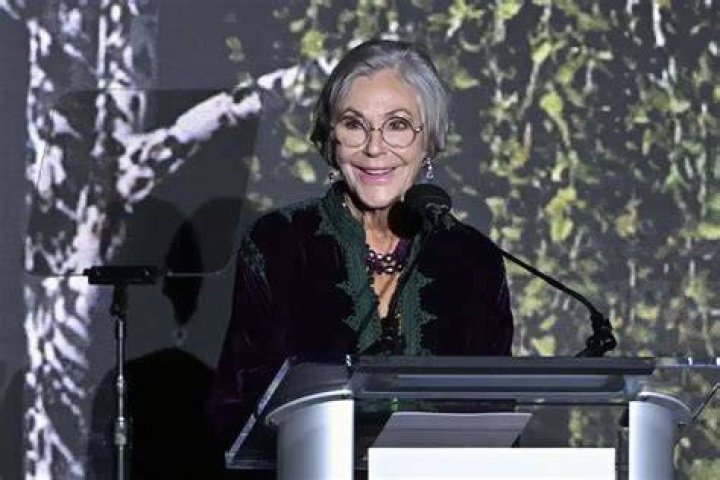 Alice Walton Biography