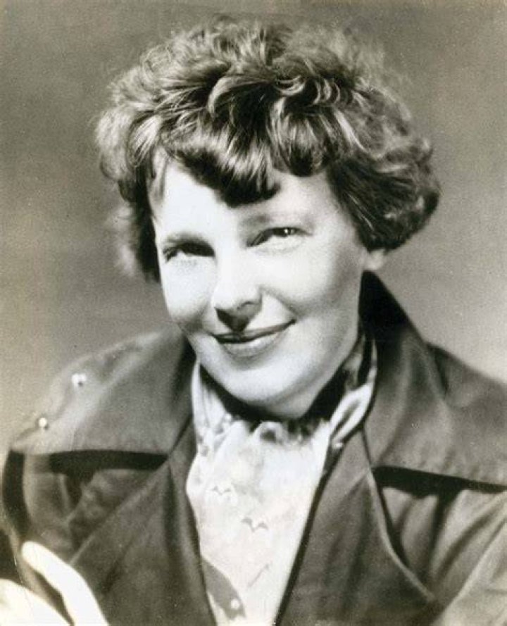 Amelia Earhart Biography
