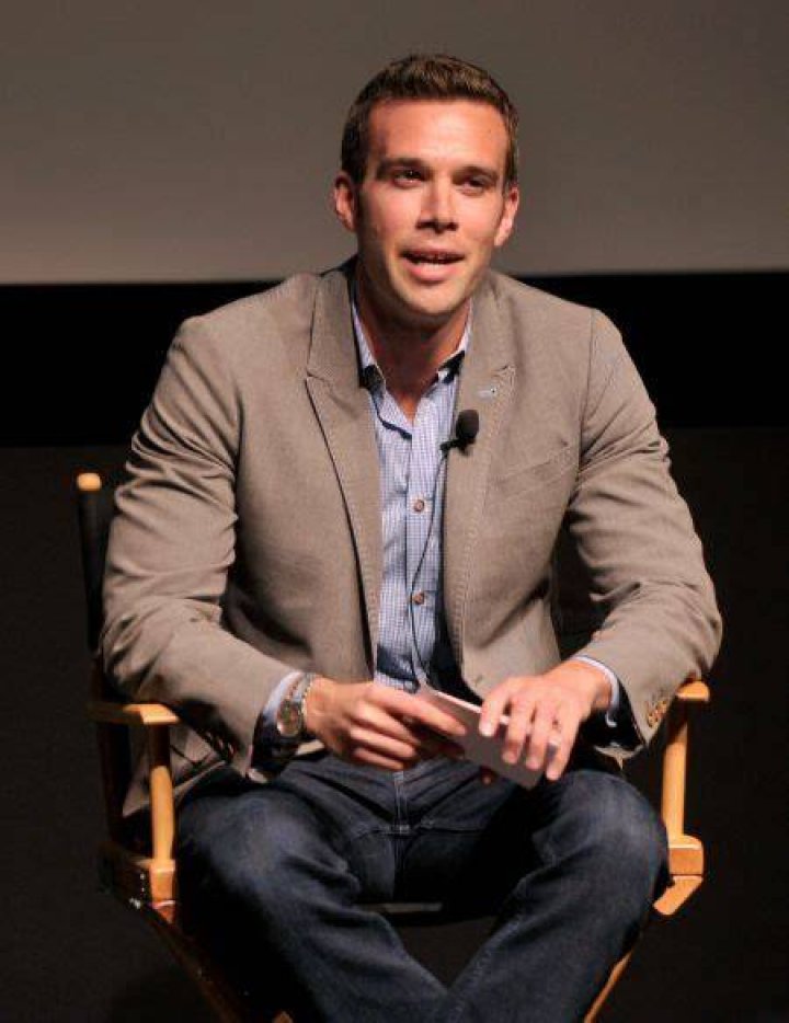 Andy Favreau Net Worth