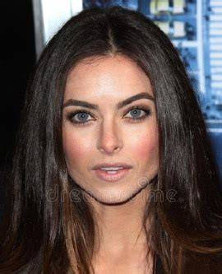 Brooke Lyons Bra Size, Age, Weight, Height, Measurements