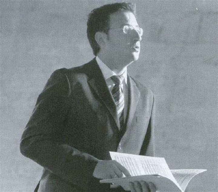 Carlos Mena Biography