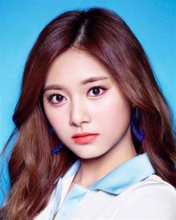 Chou Tzu-yu Biography