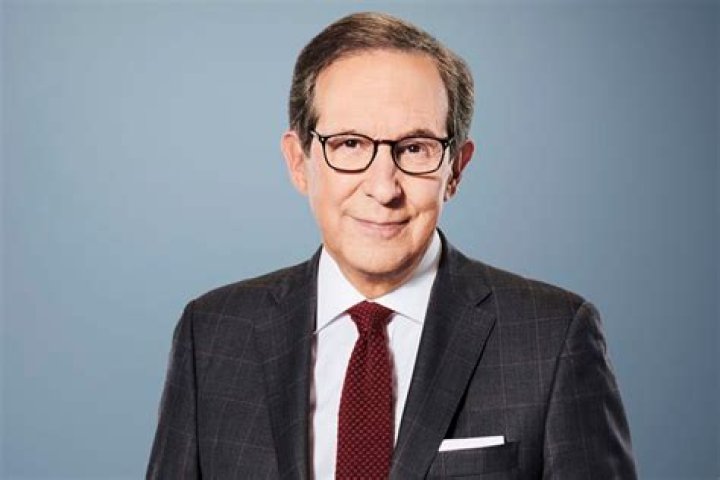 Is Chris Wallace leaving CNN? Is Chris Wallace still at CNN after CNN Plus shut down? 1 Chris Wallace