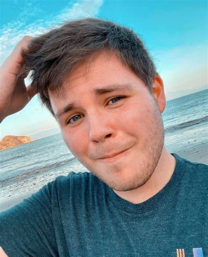 ConnorEatsPants Biography