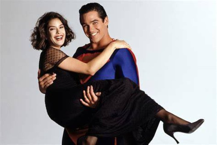 Dean Cain and Teri Hatcher in 'Lois & Clark'