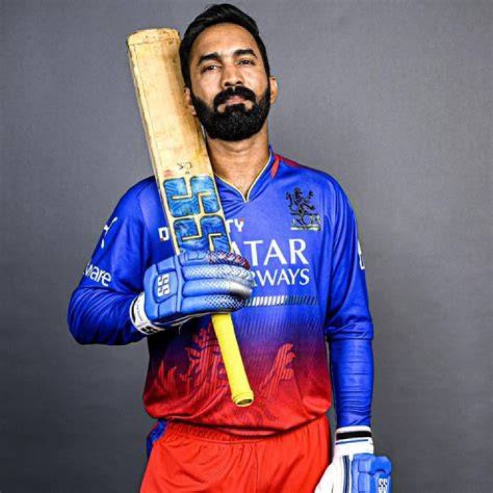 Dinesh Karthik Biography