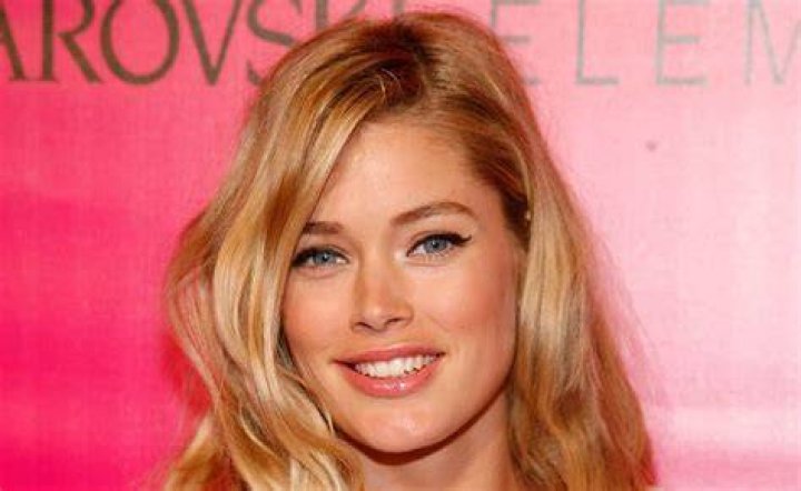 Doutzen Kroes Bra Size, Age, Weight, Height, Measurements