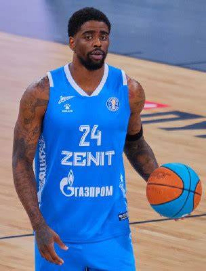 Dwayne Bacon height and weight