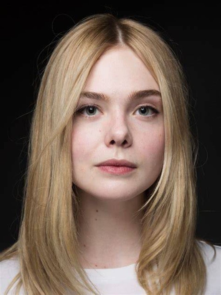 Elle Fanning Biography