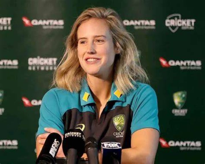 Ellyse Perry Biography