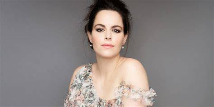 Emily Hampshire Diet Plan