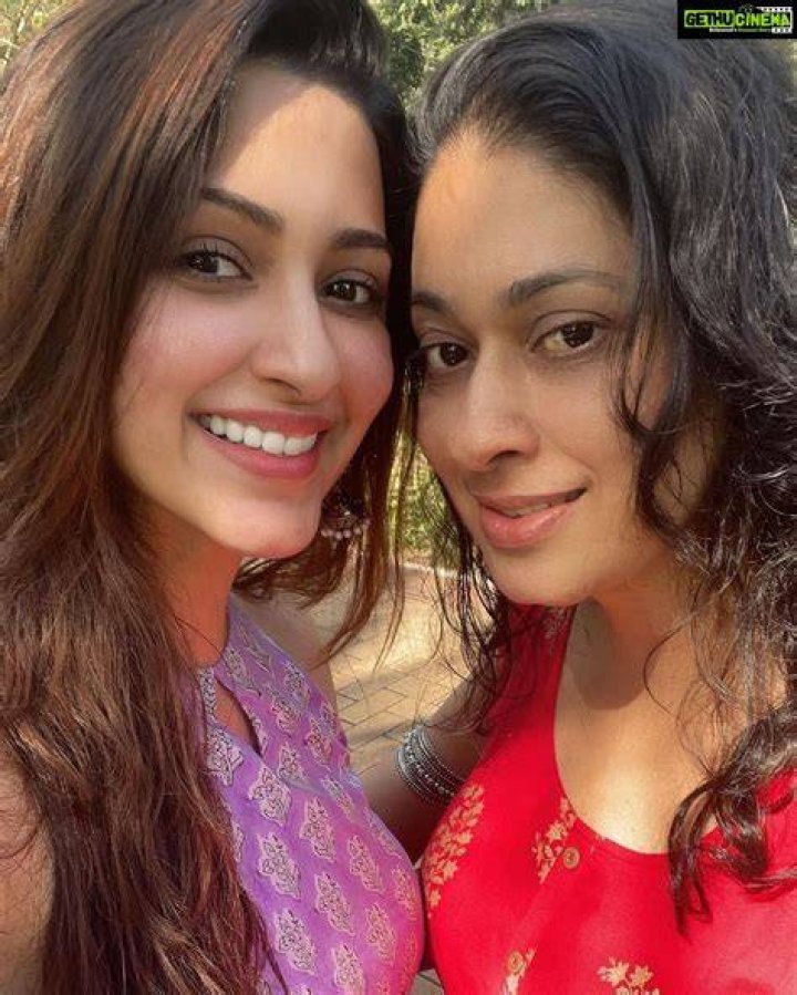 Eshanya Maheshwari Mother celebzbiography.com