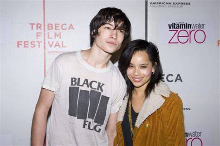 Ezra Miller and Zoë Kravitz