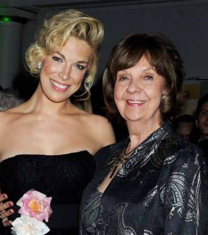 Hannah Riley with her mother Kelly Alligood Hannah Riley with her mother Kelly Alligood