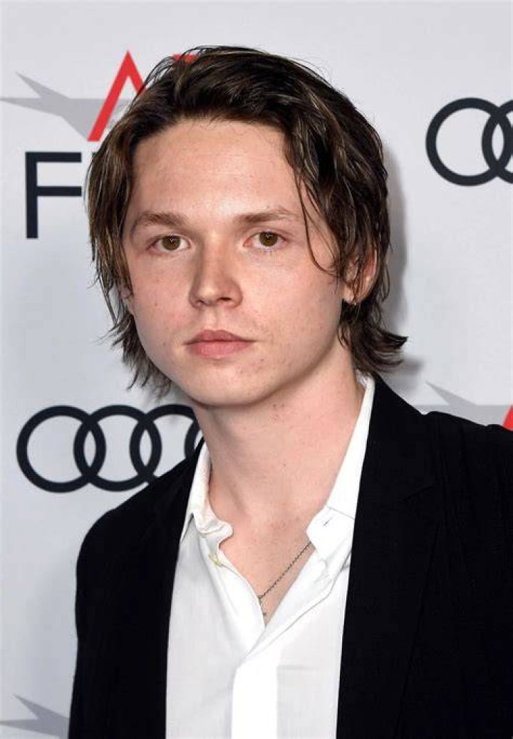 Jack Kilmer height is 5 feet 8