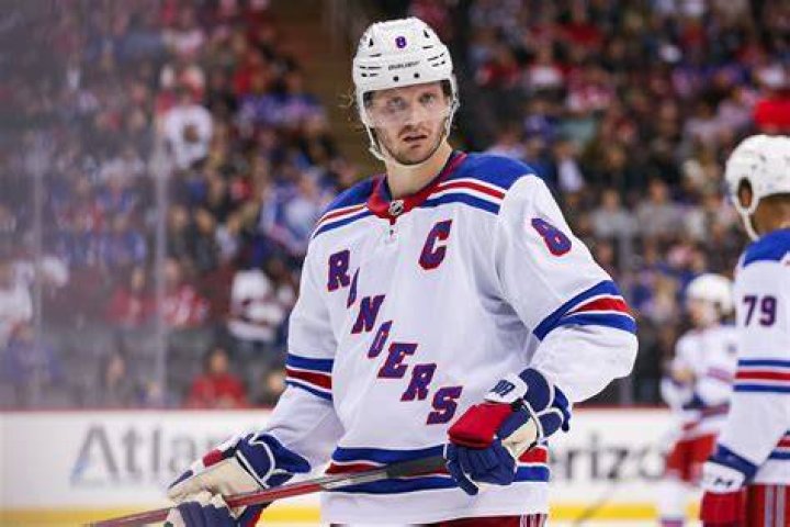 Jacob Trouba children: Does Jacob Trouba have kids? 1 Jacob Trouba