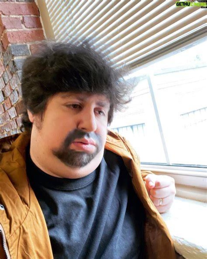 Jonathan Jafari Biography