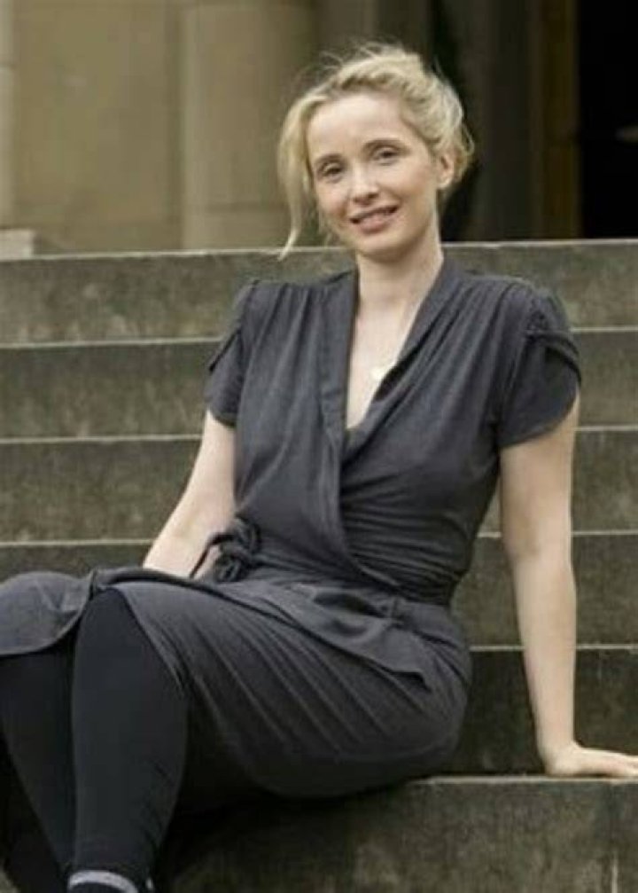 Julie Delpy Bra Size, Age, Weight, Height, Measurements