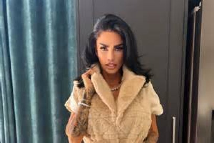 Katie Price teeth: What did Katie Price do to her teeth? 1 Katie Price