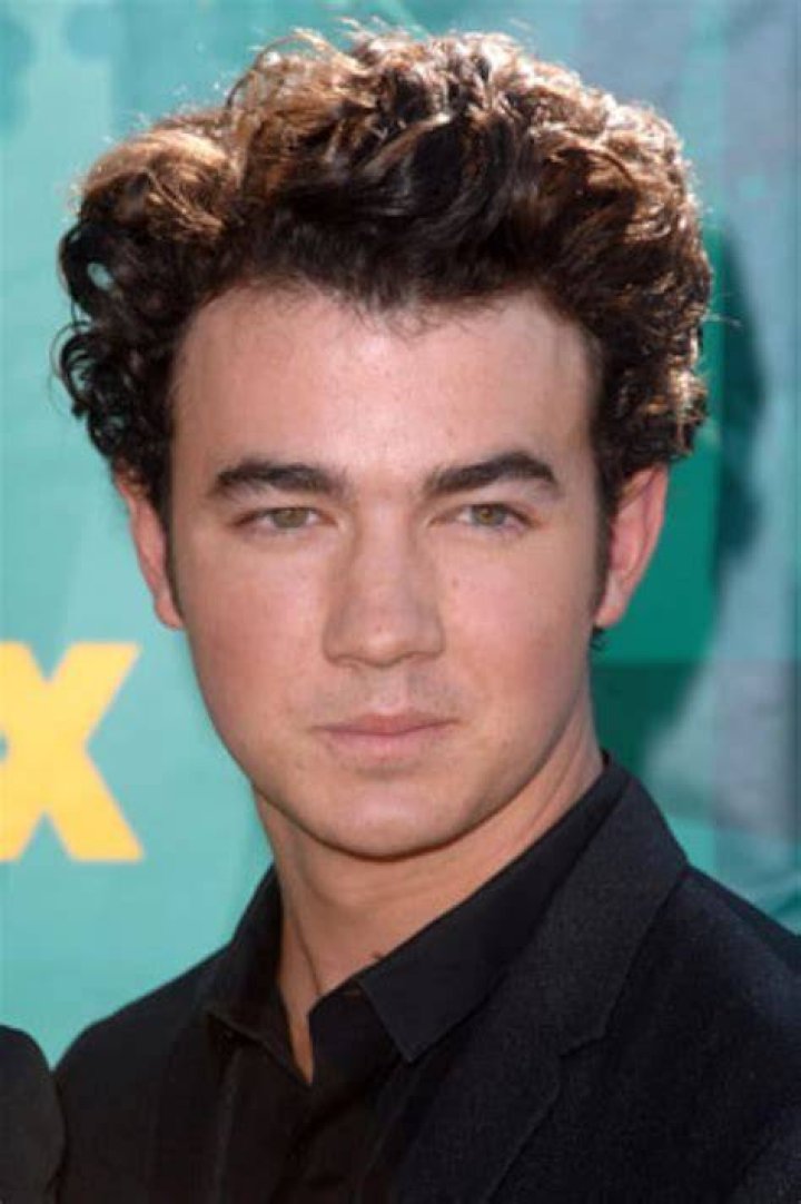 Kevin Jonas Biography