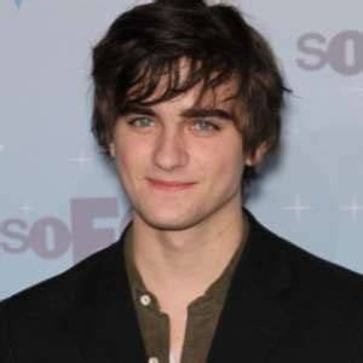 Landon Liboiron Age, Weight, Height, Measurements