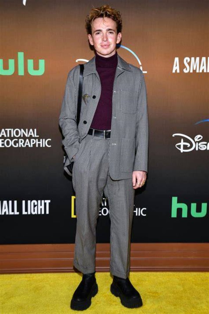 Laurie Kynaston Laurie Kynaston height and weight