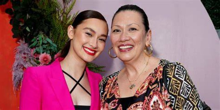 Lola Tung with her mother Pia Tung Lola Tung with her mother Pia Tung