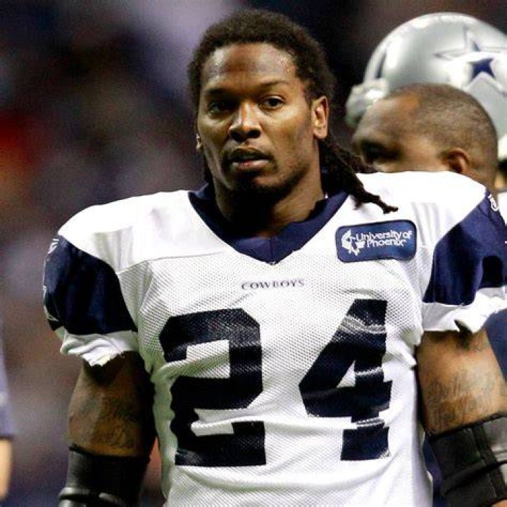 Marion Barber siblings: Meet brother Dominique Barber 1 Marion Barber