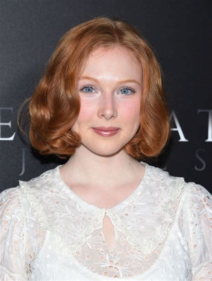 Molly Quinn Bra Size, Age, Weight, Height, Measurements