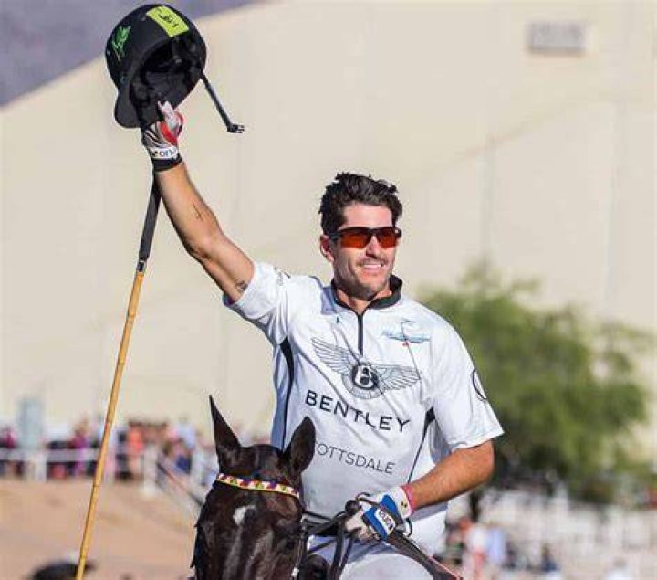 Nic Roldan Nic Roldan