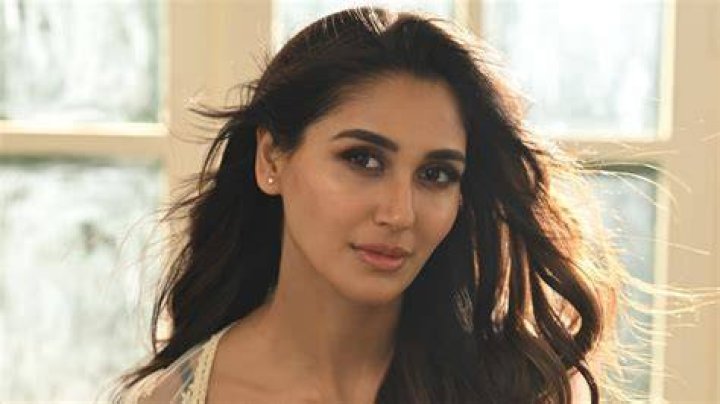 Nikita Dutta Sister celebzbiography