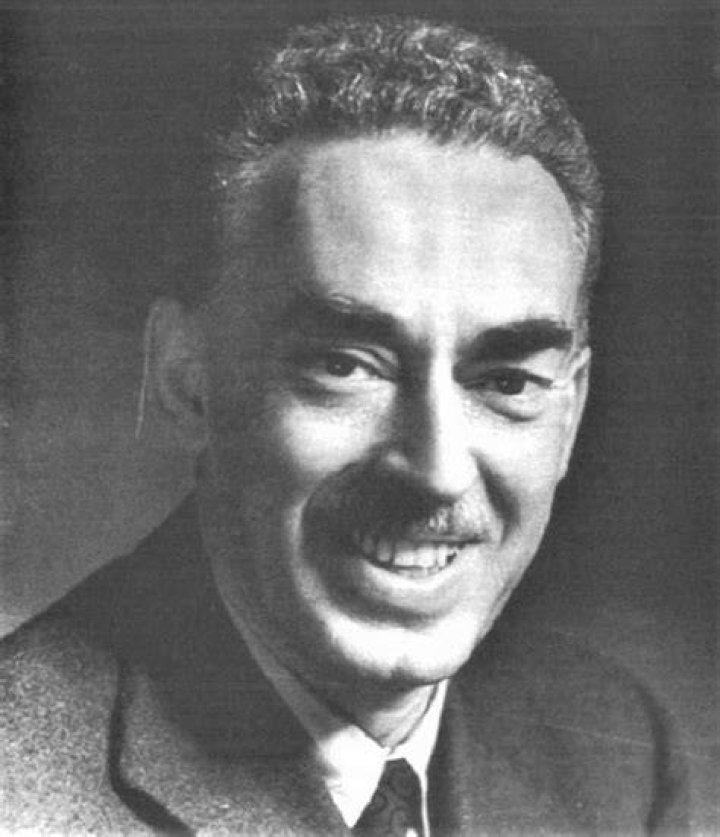 Piero Sraffa Biography