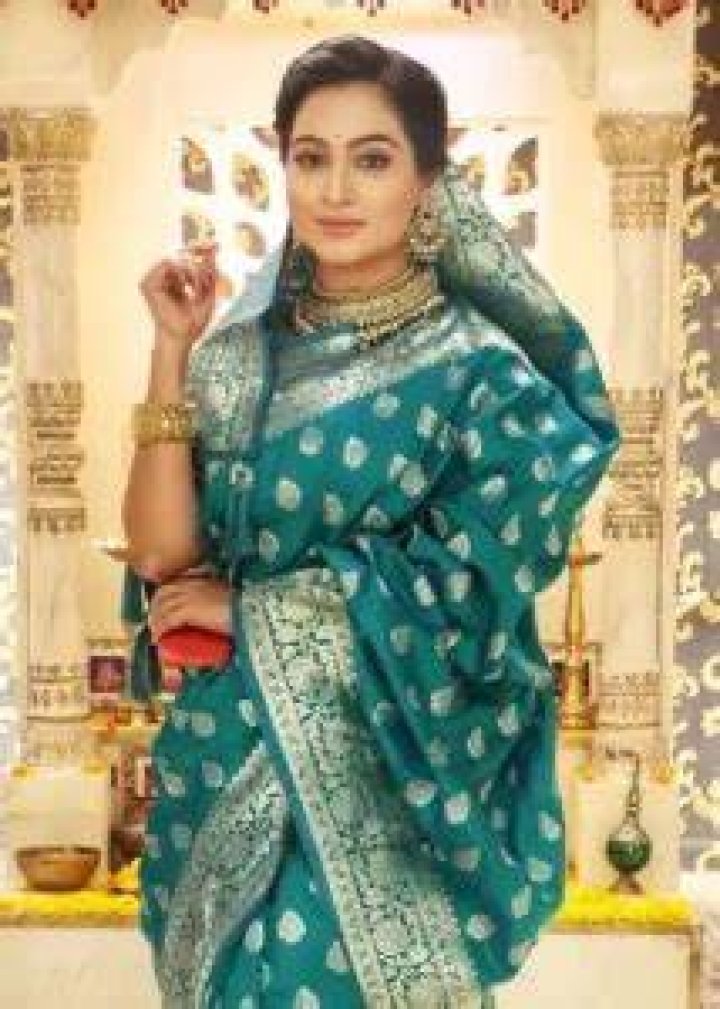 Piyali Munshi Father celebzbiography.com