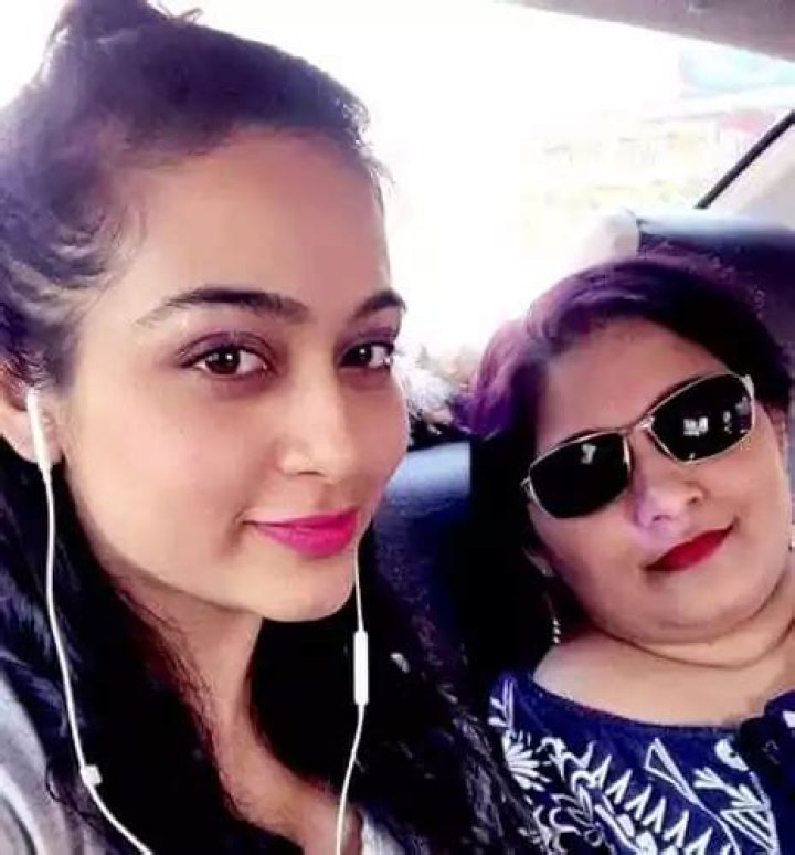 Piyali Munshi Sister celebzbiography.com