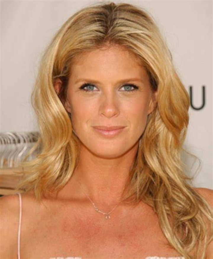 Rachel Hunter Biography