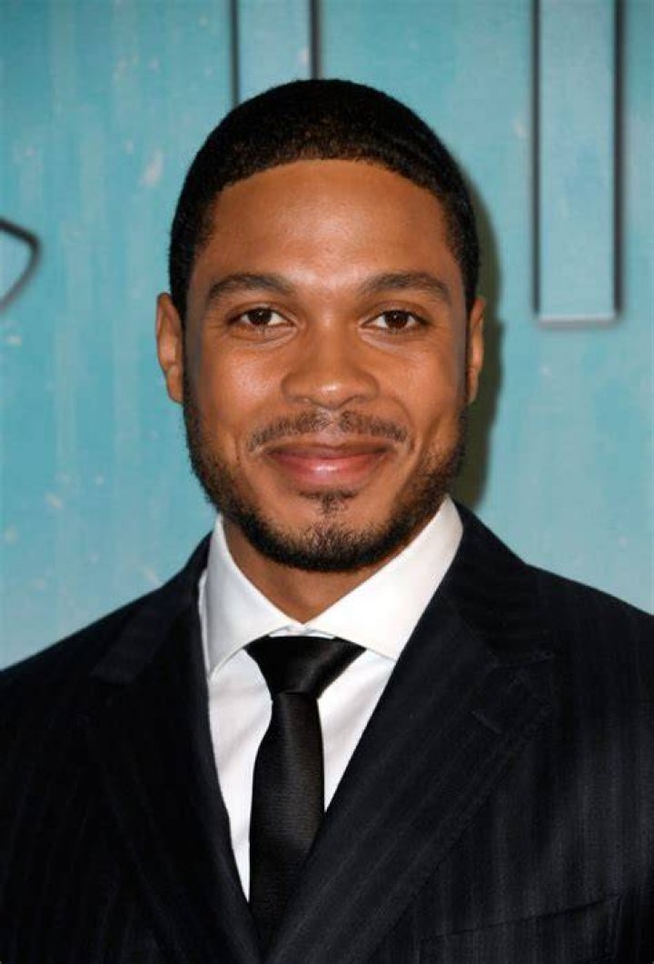 Ray Fisher Net Worth