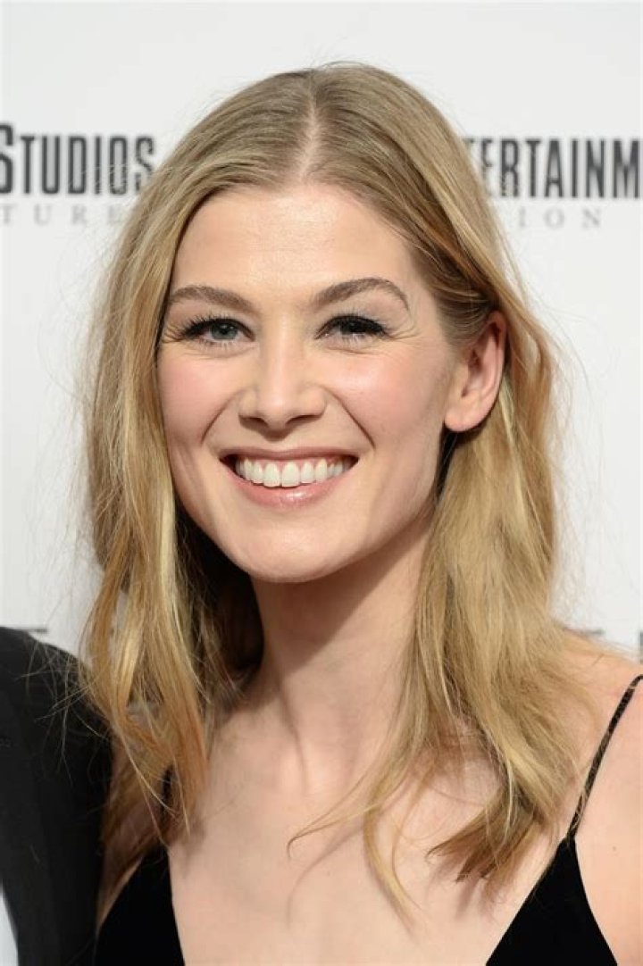 Rosamund Pike Biography