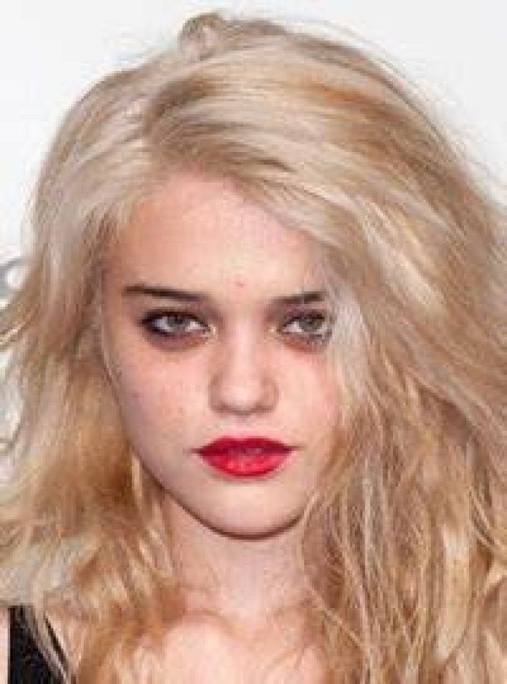 Sky Ferreira Bra Size, Age, Weight, Height, Measurements