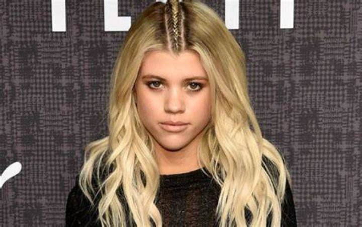 Sofia Richie Bra Size, Age, Weight, Height, Measurements