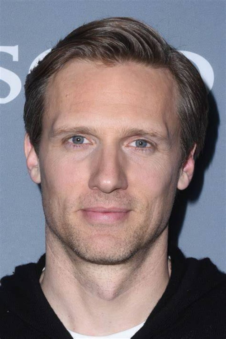 Teddy Sears Age, Weight, Height, Measurements