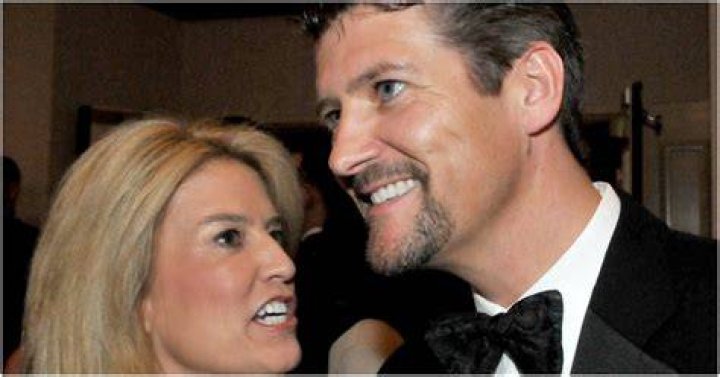 Is Todd Palin in a relationship? 1 Todd Palin
