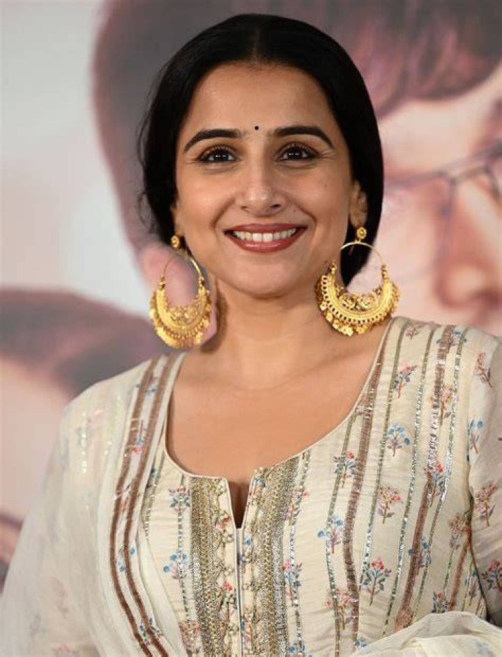 Vidya Balan Favourite Food Actress Colour Books Bio