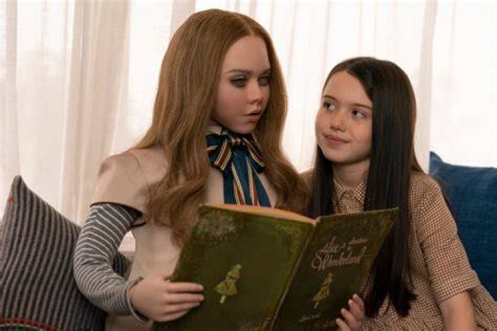 Violet McGraw in M3GAN