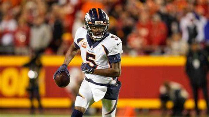 web 220314 teddy bridgewater run