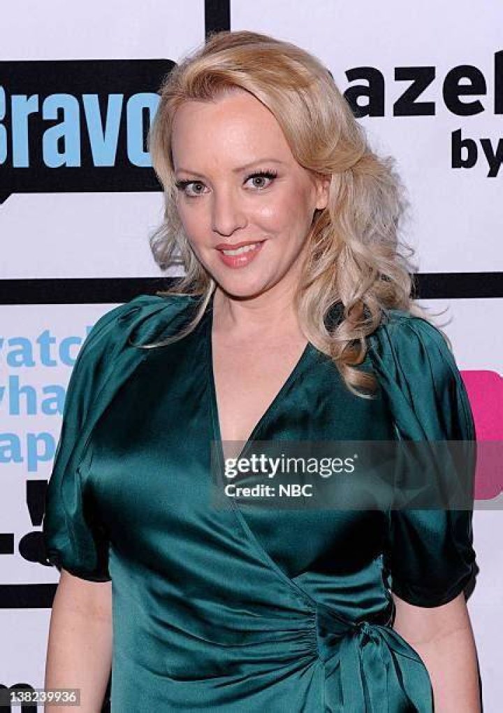 Wendi McLendon-Covey Bra Size, Age, Weight, Height, Measurements