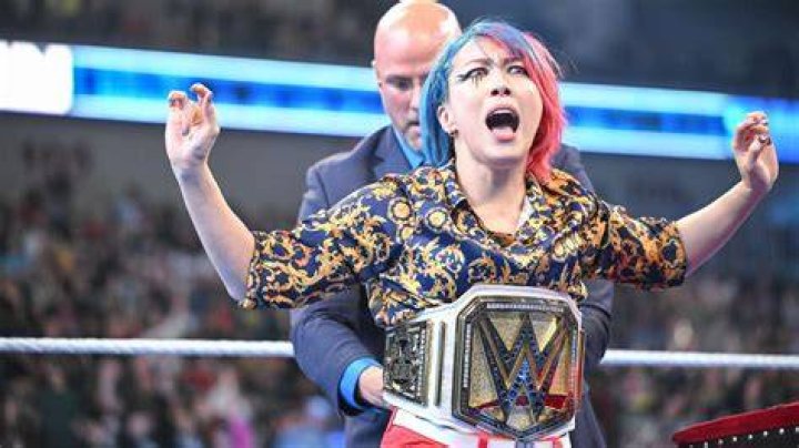 WWE Diva Asuka Height Weight Stats